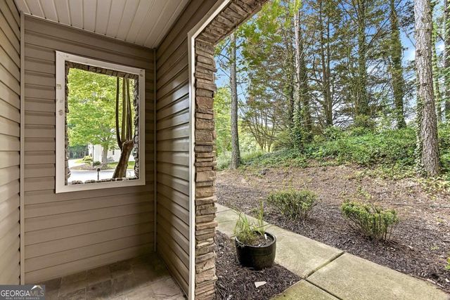 511 W Oaks Drive, Woodstock, GA 30188