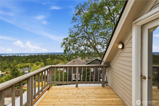 2406 E Helen St, Seattle, WA 98112