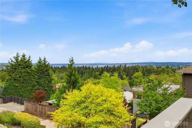 2406 E Helen St, Seattle, WA 98112