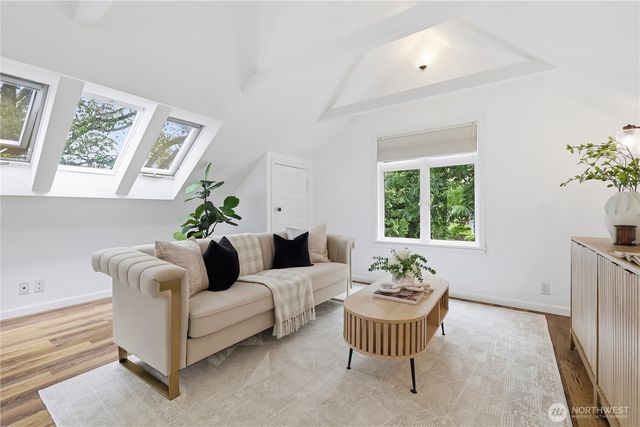 2406 E Helen St, Seattle, WA 98112