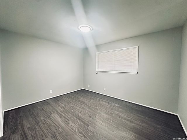 425 ZEPHYR DR, Windcrest, TX 78239