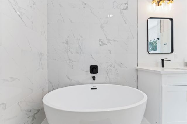 3040 Webster Street, Houston, TX 77004