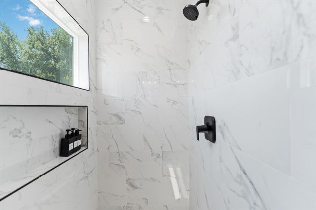 3040 Webster Street, Houston, TX 77004