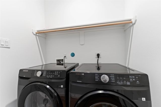 3040 Webster Street, Houston, TX 77004