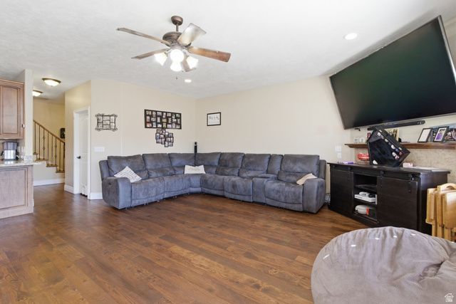 15766 S GUNSTOCK DR, Bluffdale, UT 84065