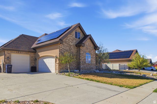 15766 S GUNSTOCK DR, Bluffdale, UT 84065