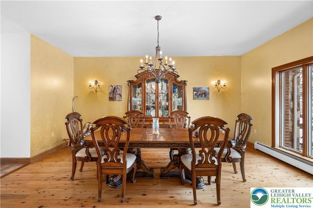 216 Merwinsburg Road, Chestnuthill Twp, PA 18330