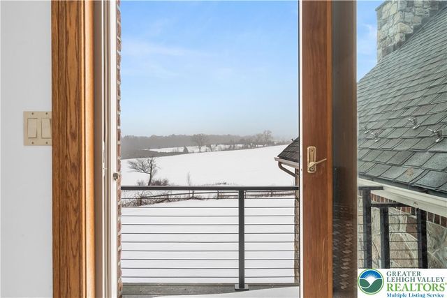 216 Merwinsburg Road, Chestnuthill Twp, PA 18330