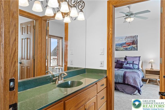 216 Merwinsburg Road, Chestnuthill Twp, PA 18330