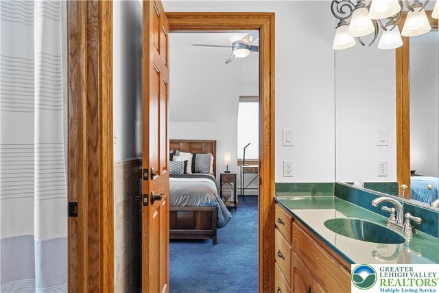 216 Merwinsburg Road, Chestnuthill Twp, PA 18330