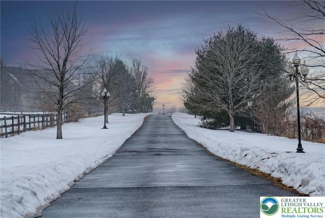 216 Merwinsburg Road, Chestnuthill Twp, PA 18330