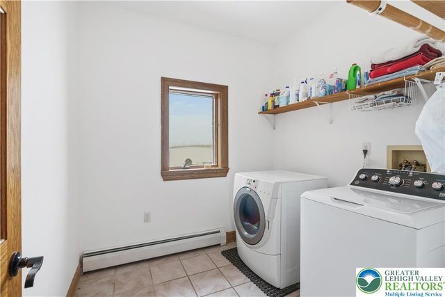 216 Merwinsburg Road, Chestnuthill Twp, PA 18330