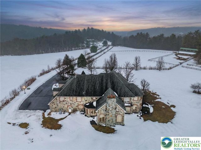 216 Merwinsburg Road, Chestnuthill Twp, PA 18330