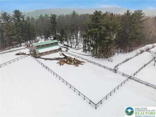 216 Merwinsburg Road, Chestnuthill Twp, PA 18330