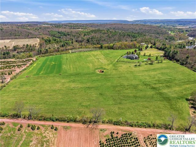 216 Merwinsburg Road, Chestnuthill Twp, PA 18330
