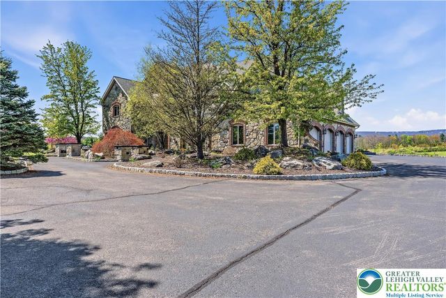 216 Merwinsburg Road, Chestnuthill Twp, PA 18330