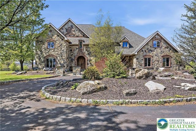 216 Merwinsburg Road, Chestnuthill Twp, PA 18330