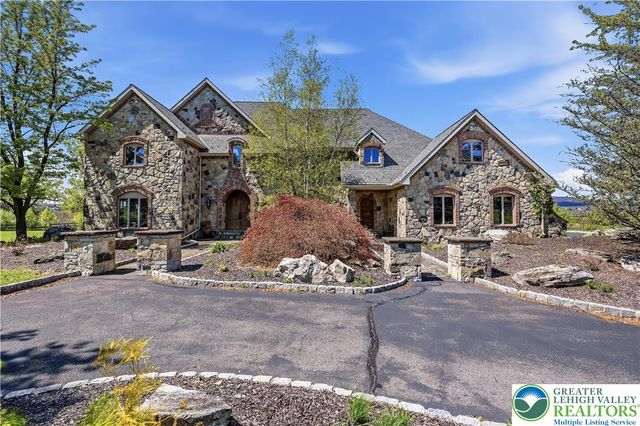216 Merwinsburg Road, Chestnuthill Twp, PA 18330