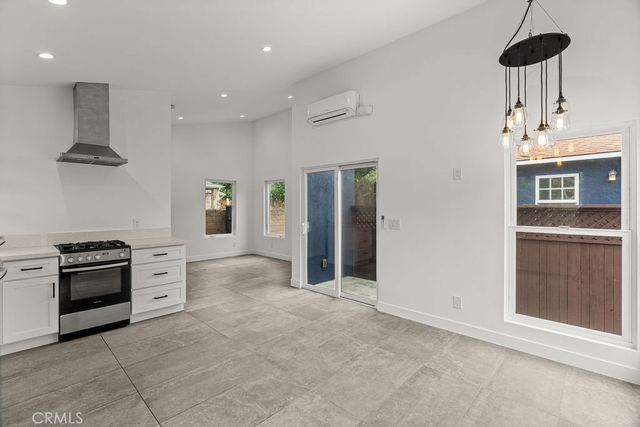 5451 E Daggett, Long Beach, CA 90815