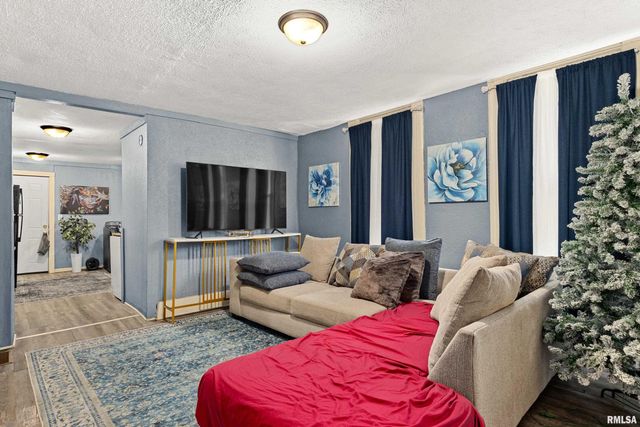 1003 NE MONROE Street, Peoria, IL 61603