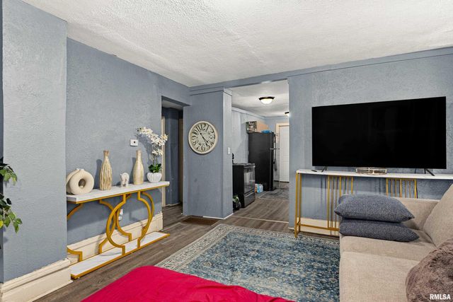 1003 NE MONROE Street, Peoria, IL 61603