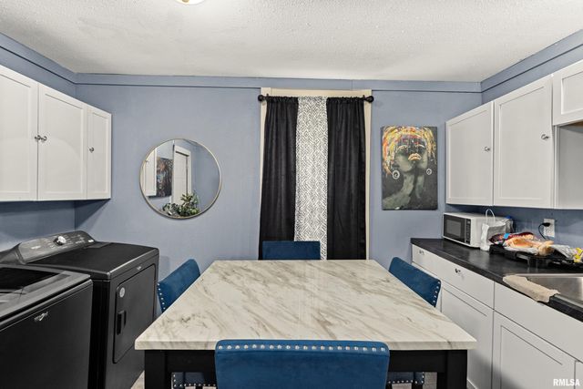 1003 NE MONROE Street, Peoria, IL 61603