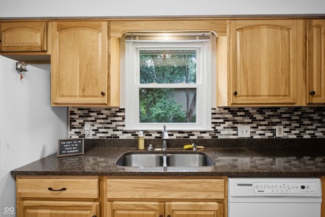 2361 W Brookdale Drive, Columbus, IN 47201