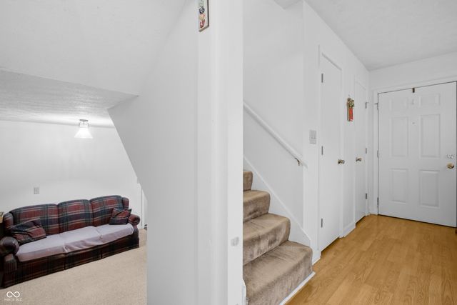 2361 W Brookdale Drive, Columbus, IN 47201