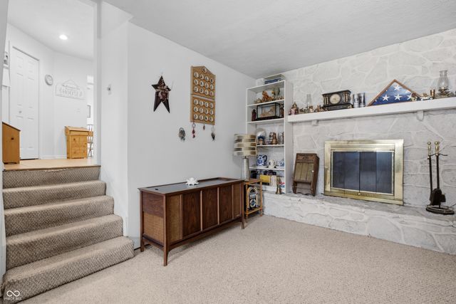 2361 W Brookdale Drive, Columbus, IN 47201