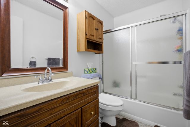 2361 W Brookdale Drive, Columbus, IN 47201