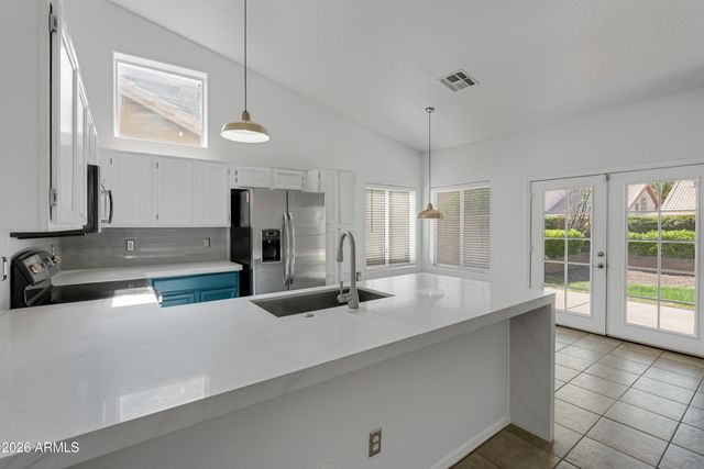 1921 E AIRE LIBRE Avenue, Phoenix, AZ 85022