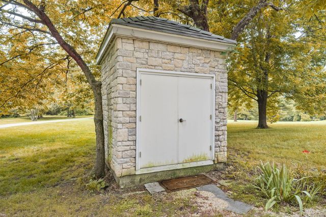 318 S Farm Road 193, Springfield, MO 65809