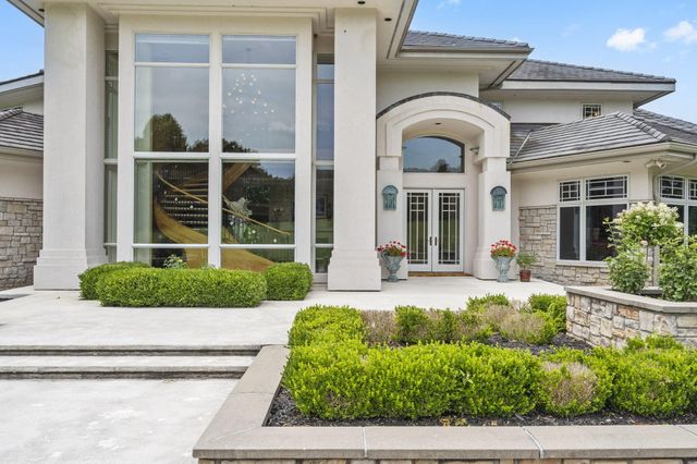 318 S Farm Road 193, Springfield, MO 65809