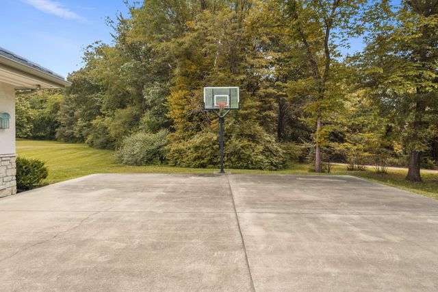 318 S Farm Road 193, Springfield, MO 65809