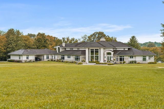 318 S Farm Road 193, Springfield, MO 65809