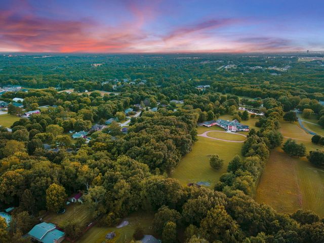 318 S Farm Road 193, Springfield, MO 65809