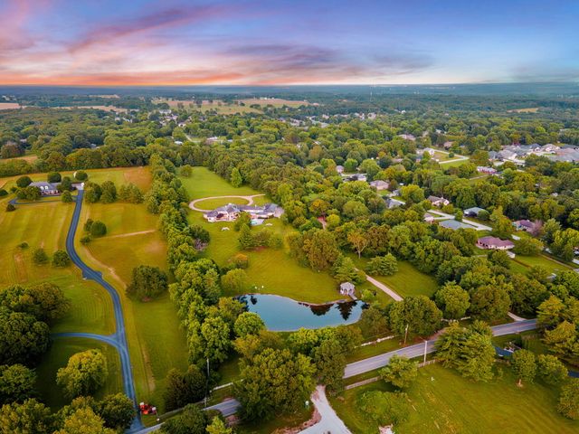 318 S Farm Road 193, Springfield, MO 65809