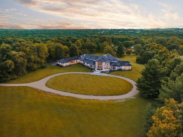 318 S Farm Road 193, Springfield, MO 65809