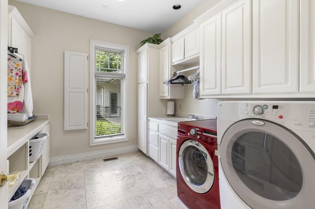 318 S Farm Road 193, Springfield, MO 65809