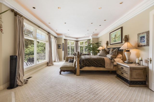 318 S Farm Road 193, Springfield, MO 65809