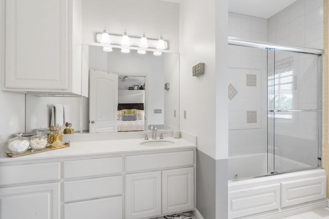 318 S Farm Road 193, Springfield, MO 65809