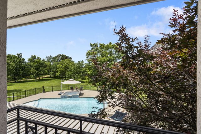 318 S Farm Road 193, Springfield, MO 65809