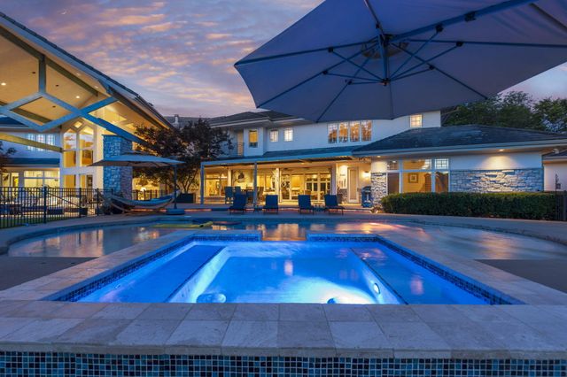 318 S Farm Road 193, Springfield, MO 65809