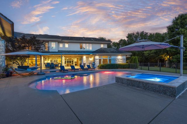 318 S Farm Road 193, Springfield, MO 65809