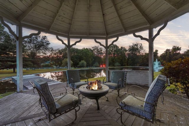 318 S Farm Road 193, Springfield, MO 65809