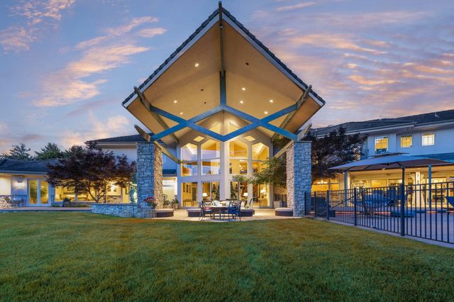 318 S Farm Road 193, Springfield, MO 65809