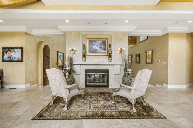 318 S Farm Road 193, Springfield, MO 65809