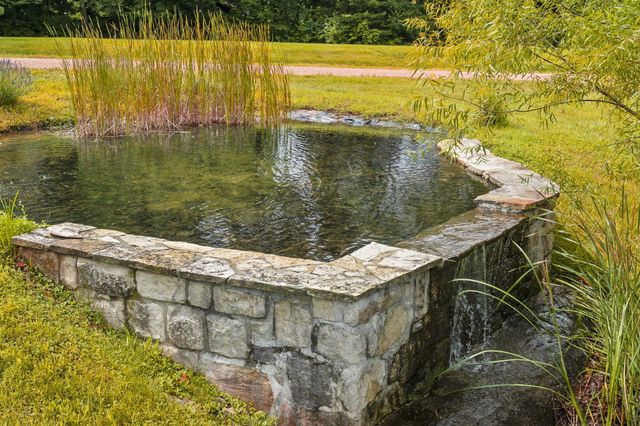 318 S Farm Road 193, Springfield, MO 65809