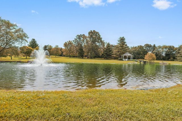 318 S Farm Road 193, Springfield, MO 65809