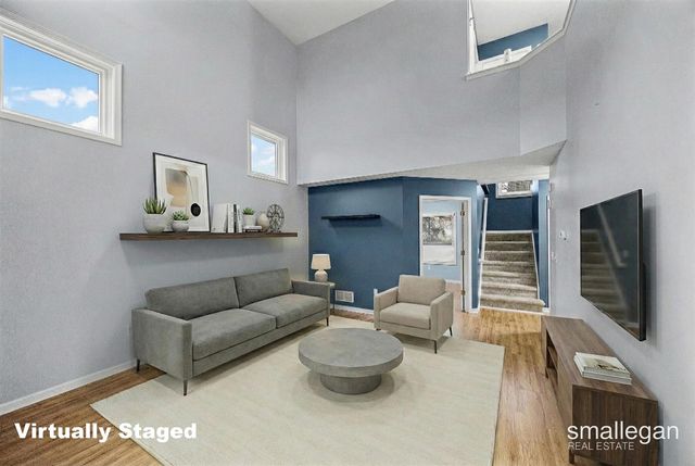 5721 E Grove Drive, Kentwood, MI 49512